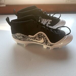 COPY - Nike Zoom Trout 4 Men's Baseball Cleats - Black/White.